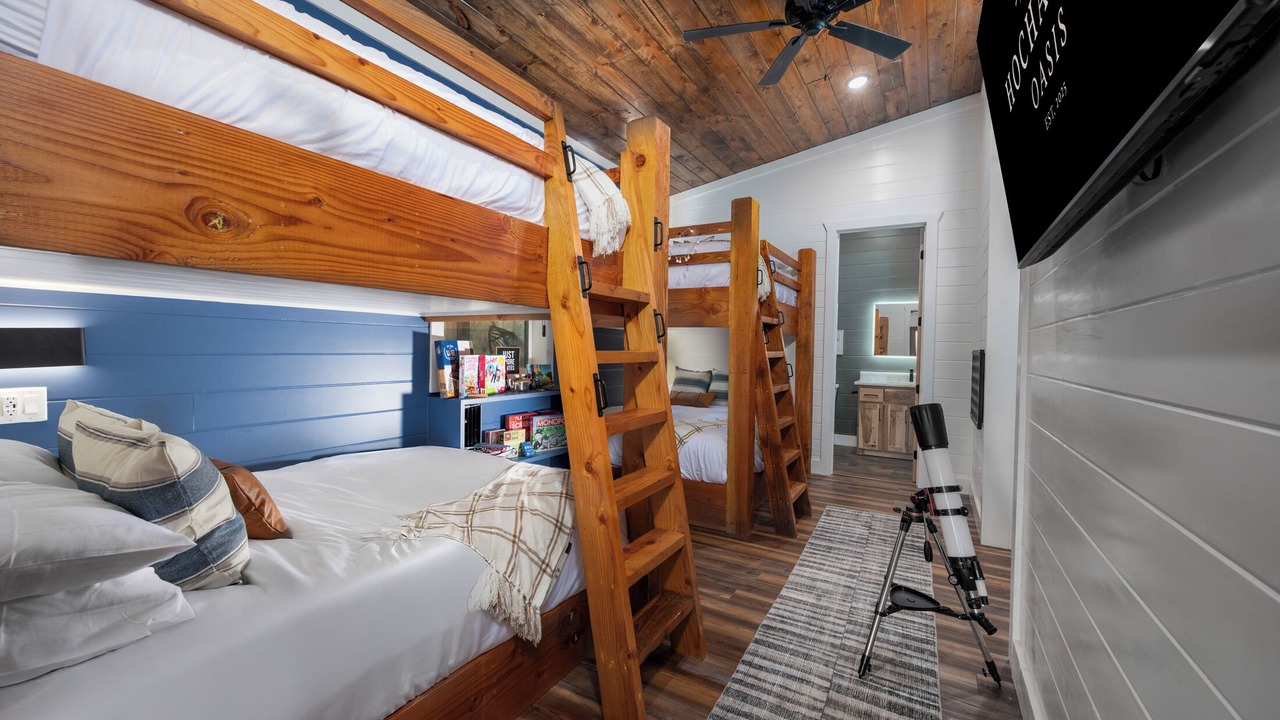 Photo of Bedroom in Hochatown