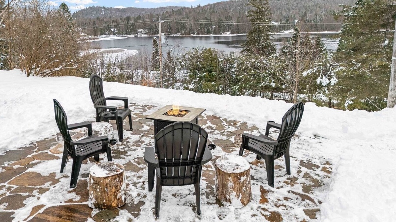 Photo of Patio Balcony in Sainte-Lucie-des-Laurentides