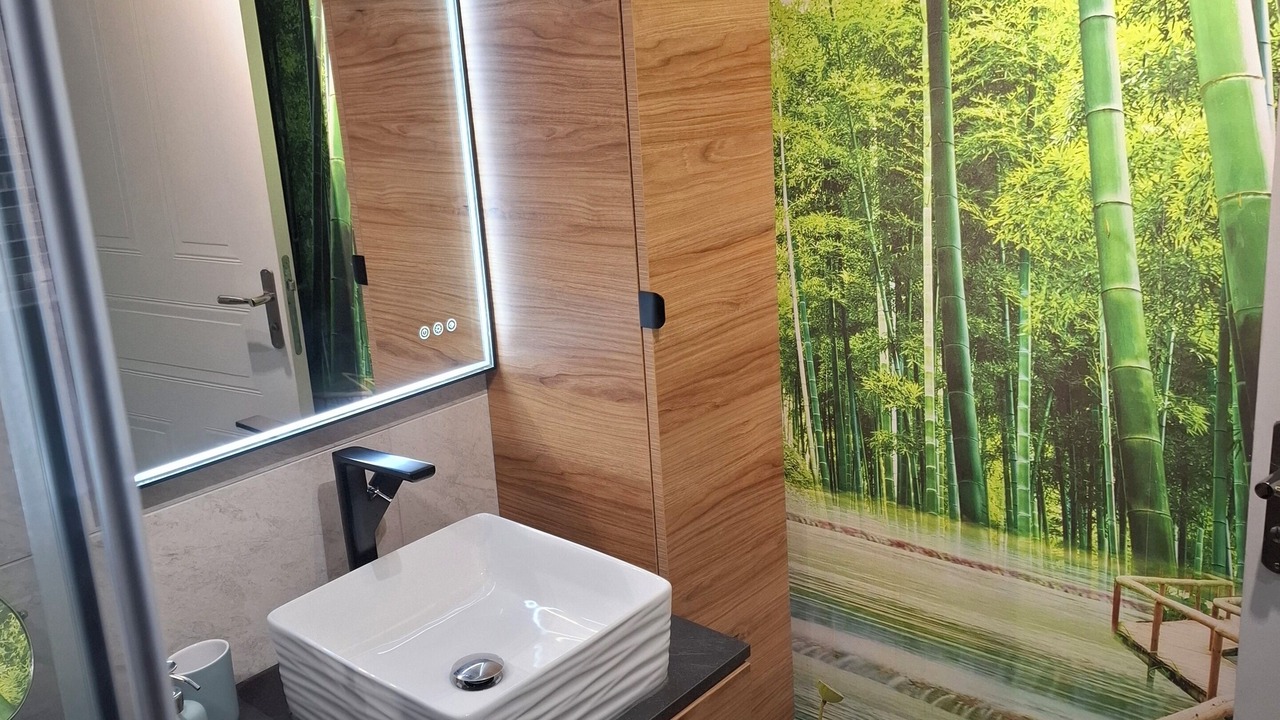 Photo of Bathroom in Alco
