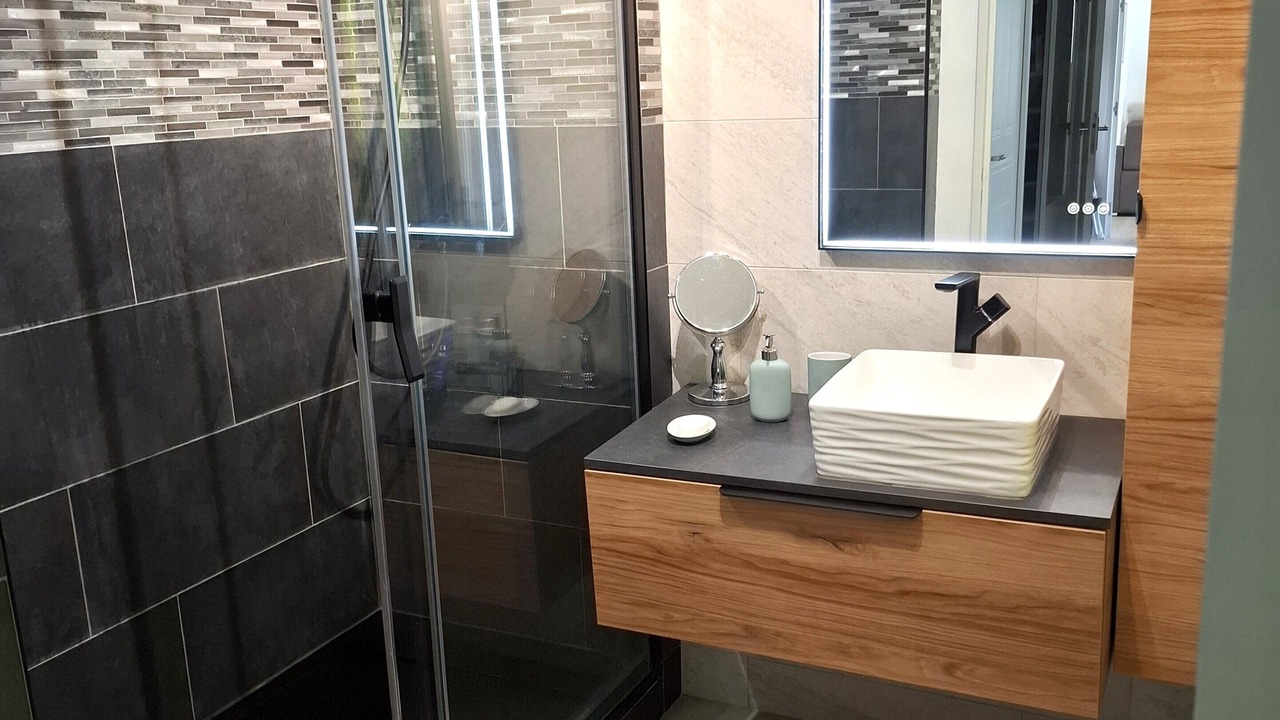 Photo of Bathroom in Alco