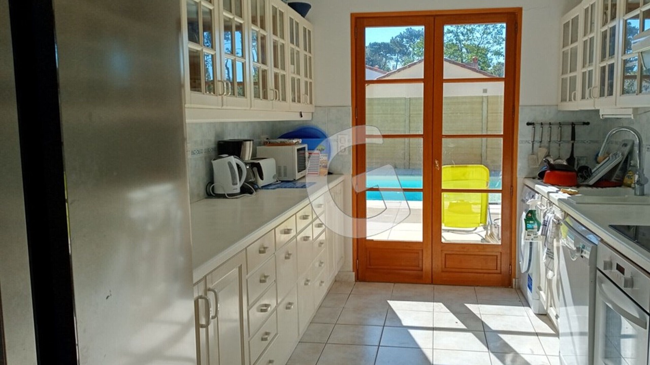Photo of Kitchen in Jard-sur-Mer