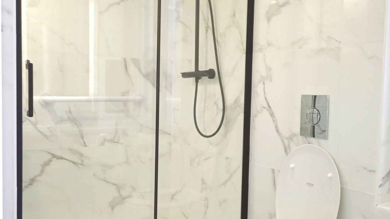 Photo of Bathroom in Lamalou-les-Bains