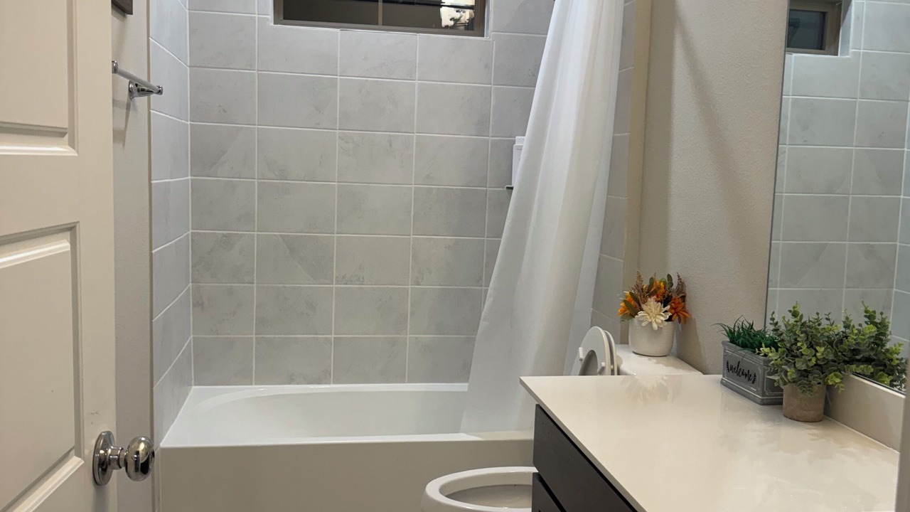 Photo of Bathroom in Red Oak