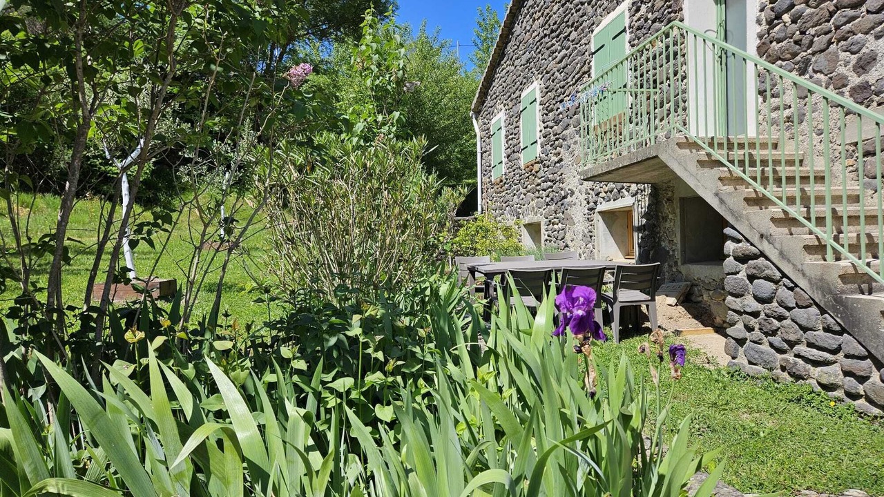 Photo of Outdoor in Saint-Vincent-de-Barres