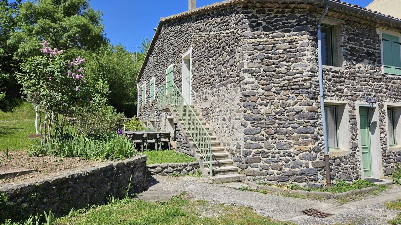 Photo of Outdoor in Saint-Vincent-de-Barres