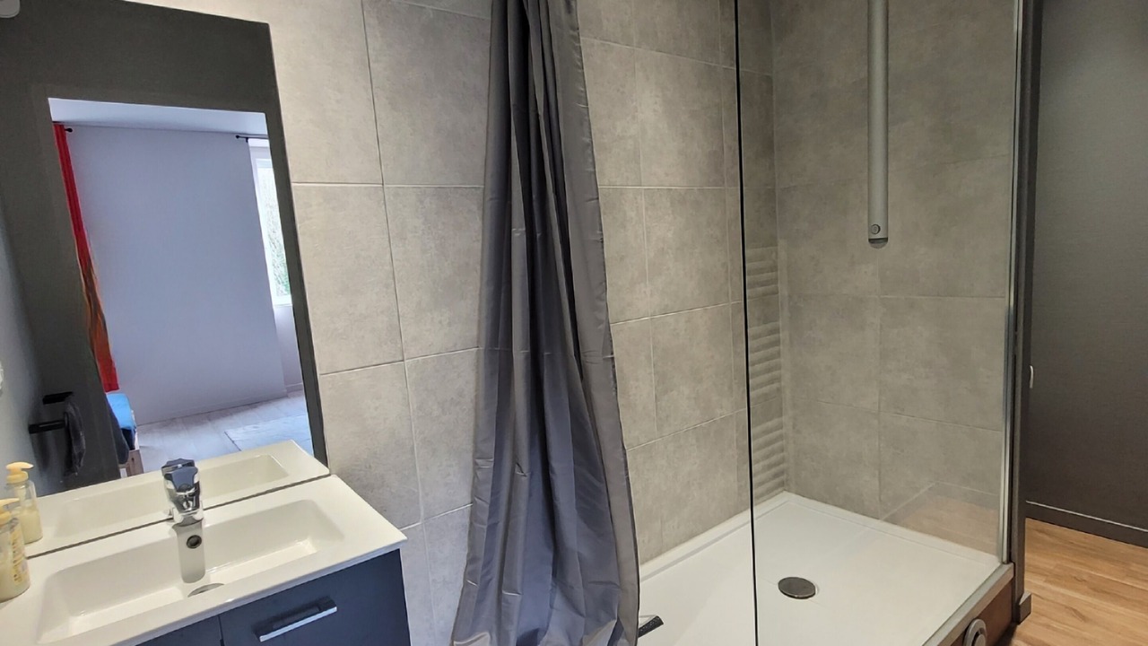 Photo of Bathroom in Saint-Thurin