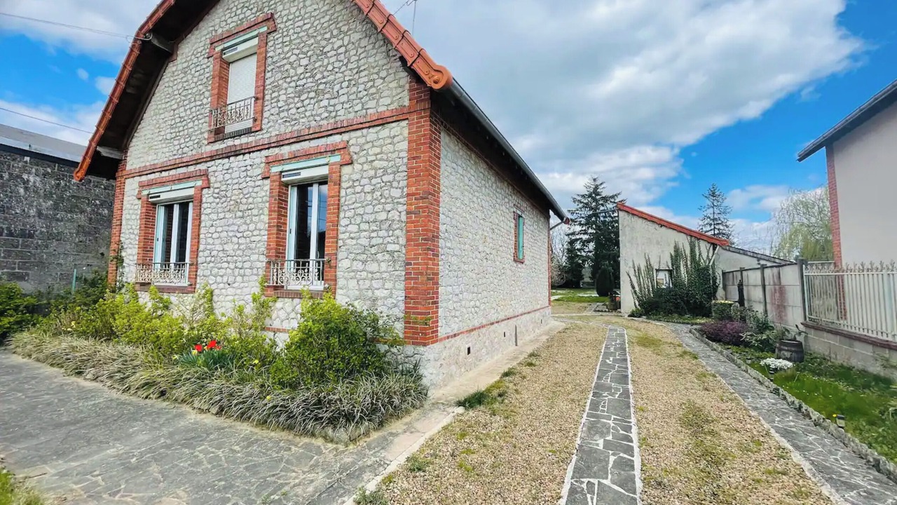 Photo of Outdoor in Droue