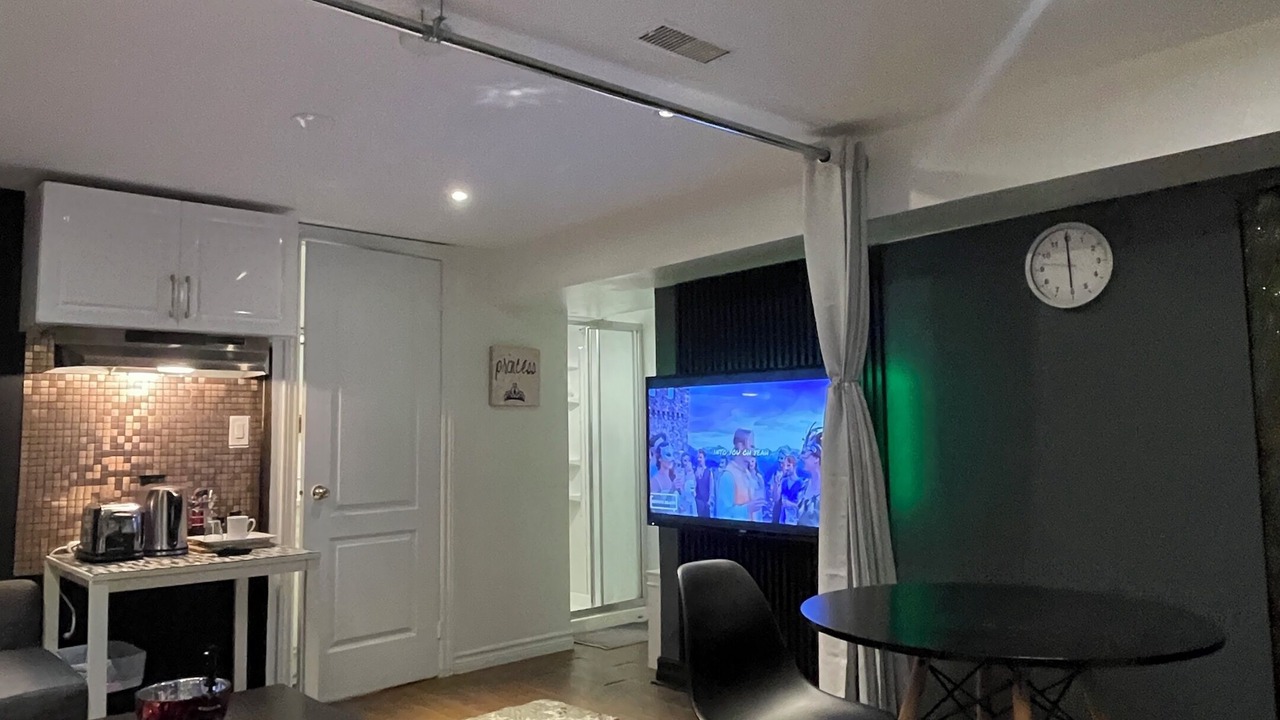 Photo of Bedroom in Richmond Hill