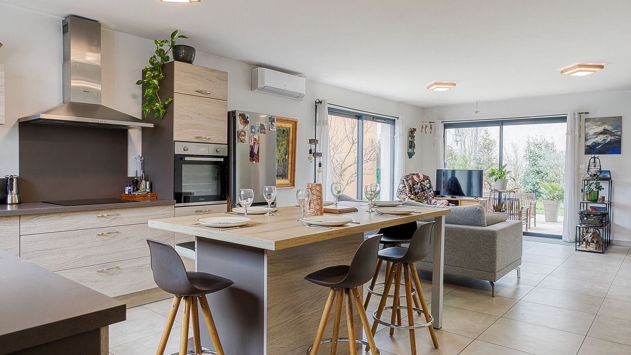 Photo of Kitchen in Saint-Didier-de-Formans