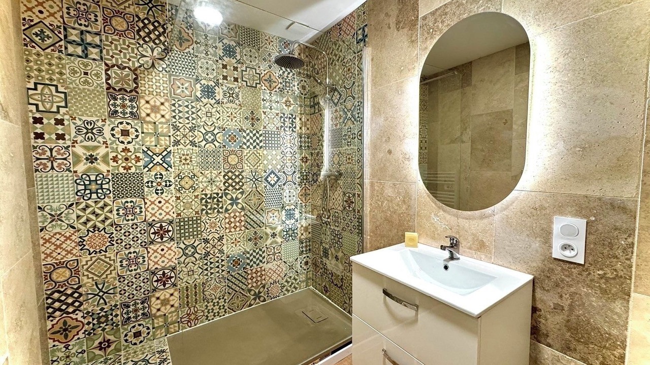 Photo of Bathroom in Saint-Aignan