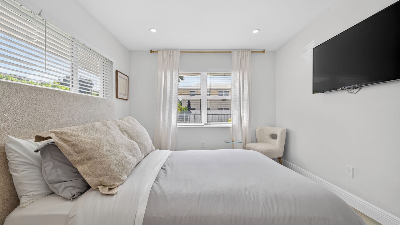 Photo of Bedroom in Coral Ridge