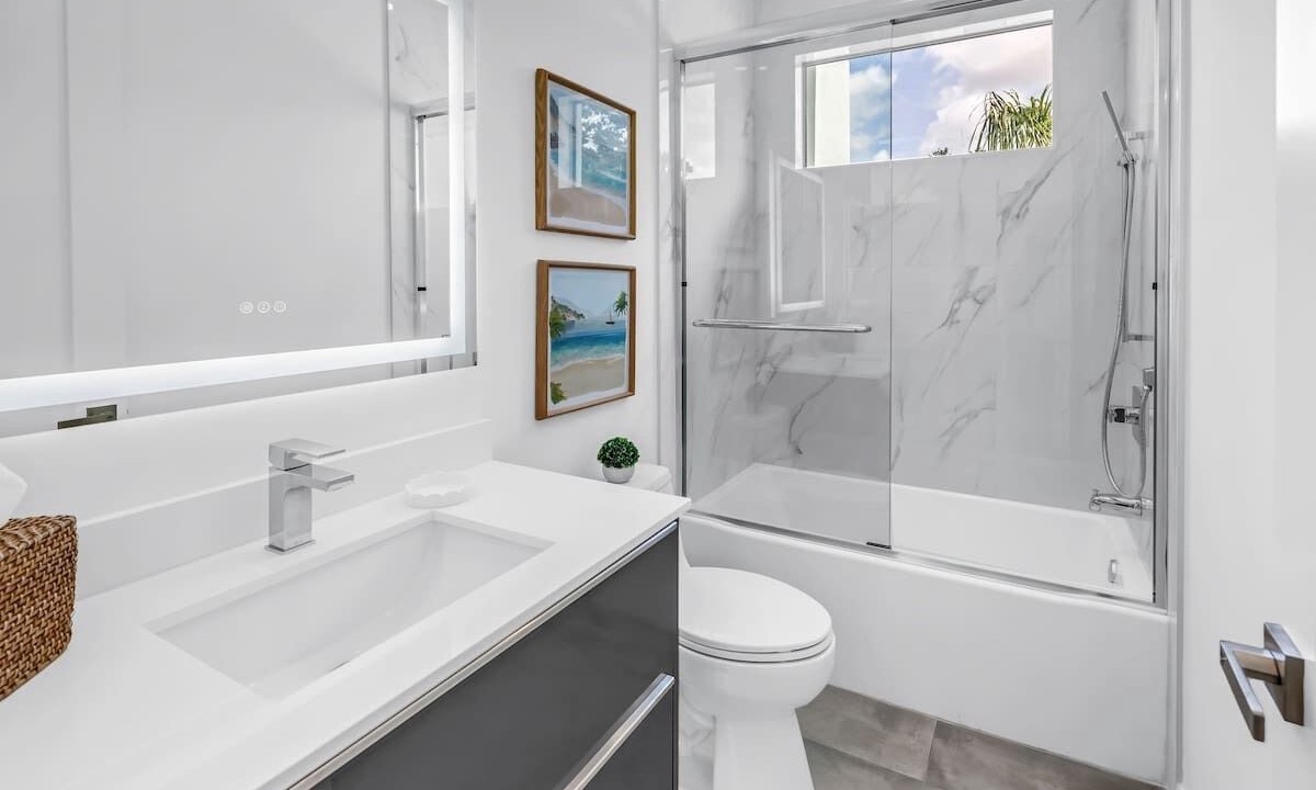 Photo of Bathroom in Arlington Park