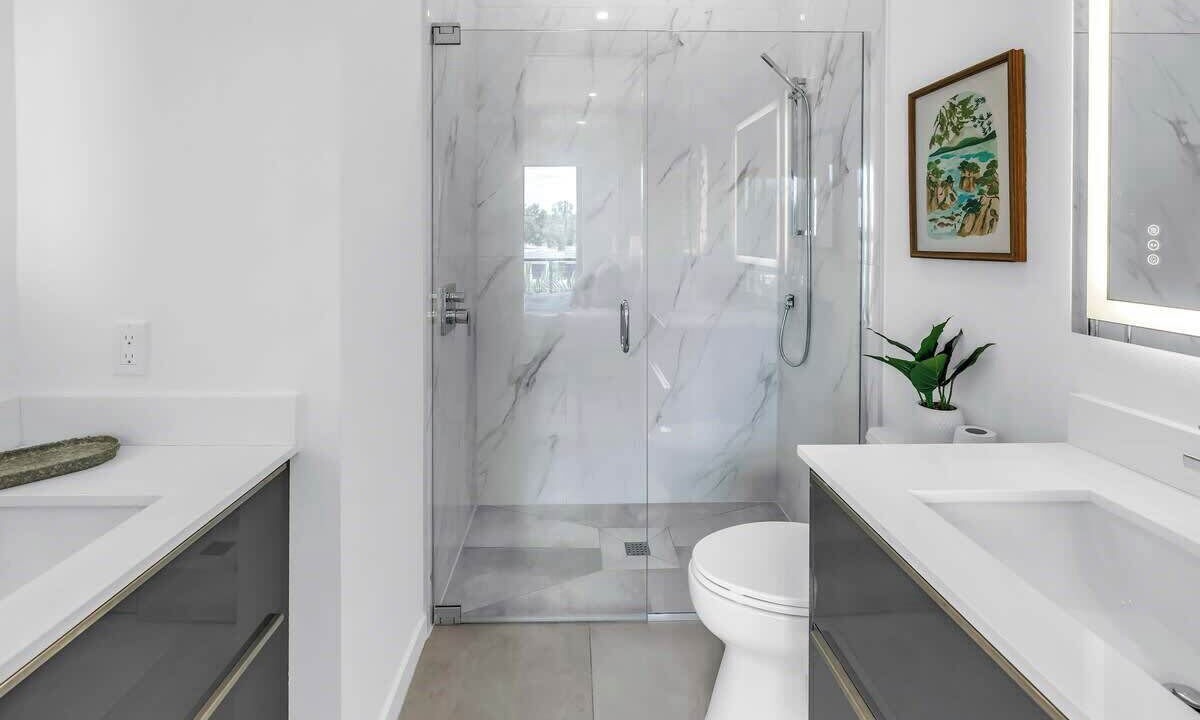 Photo of Bathroom in Arlington Park