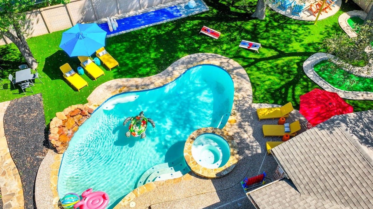 Photo of Outdoor in Vance Jackson