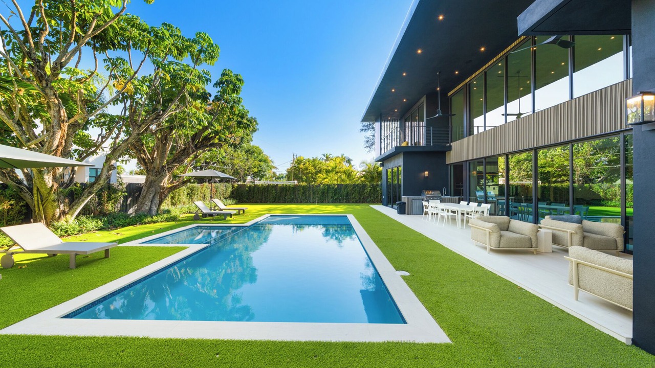 Photo of Outdoor in North Miami Beach