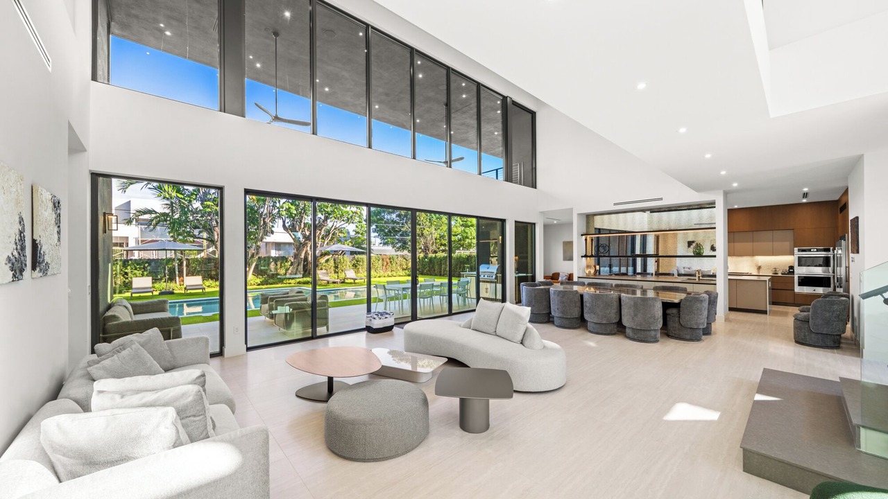 Photo of Livingroom in North Miami Beach