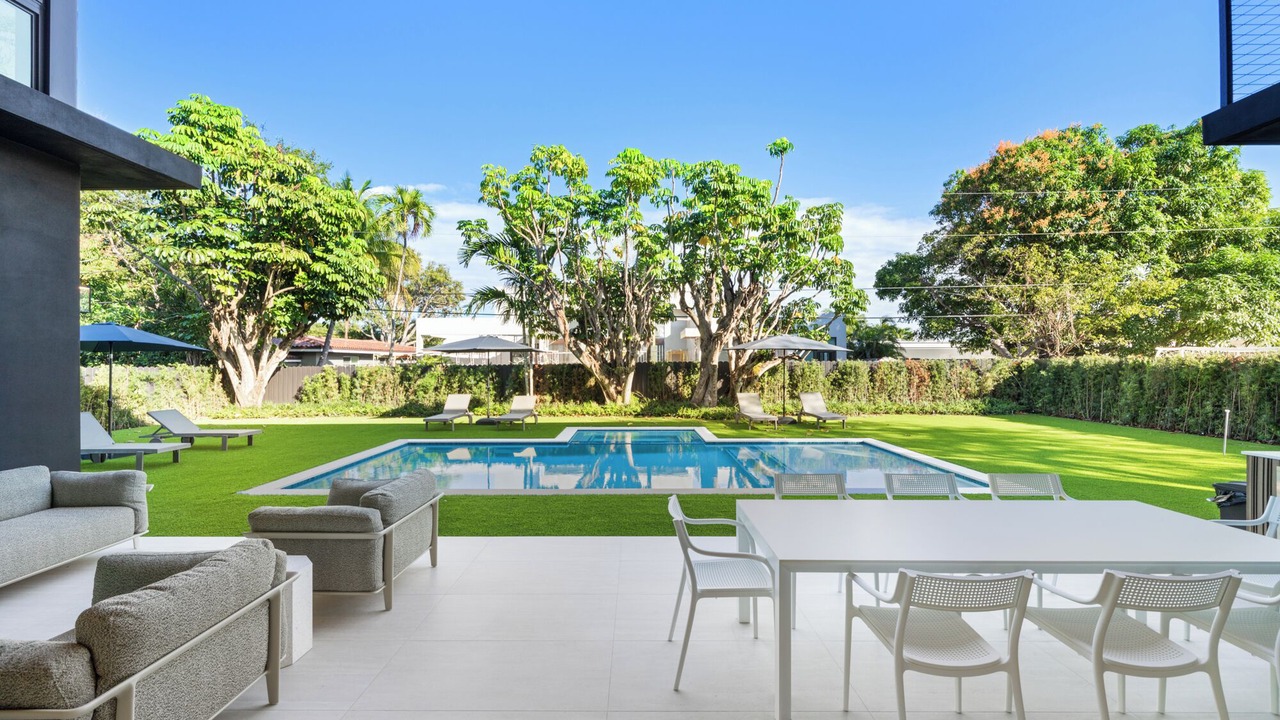 Photo of Outdoor in North Miami Beach