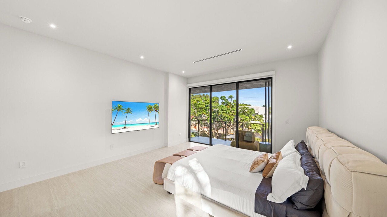 Photo of Bedroom in North Miami Beach