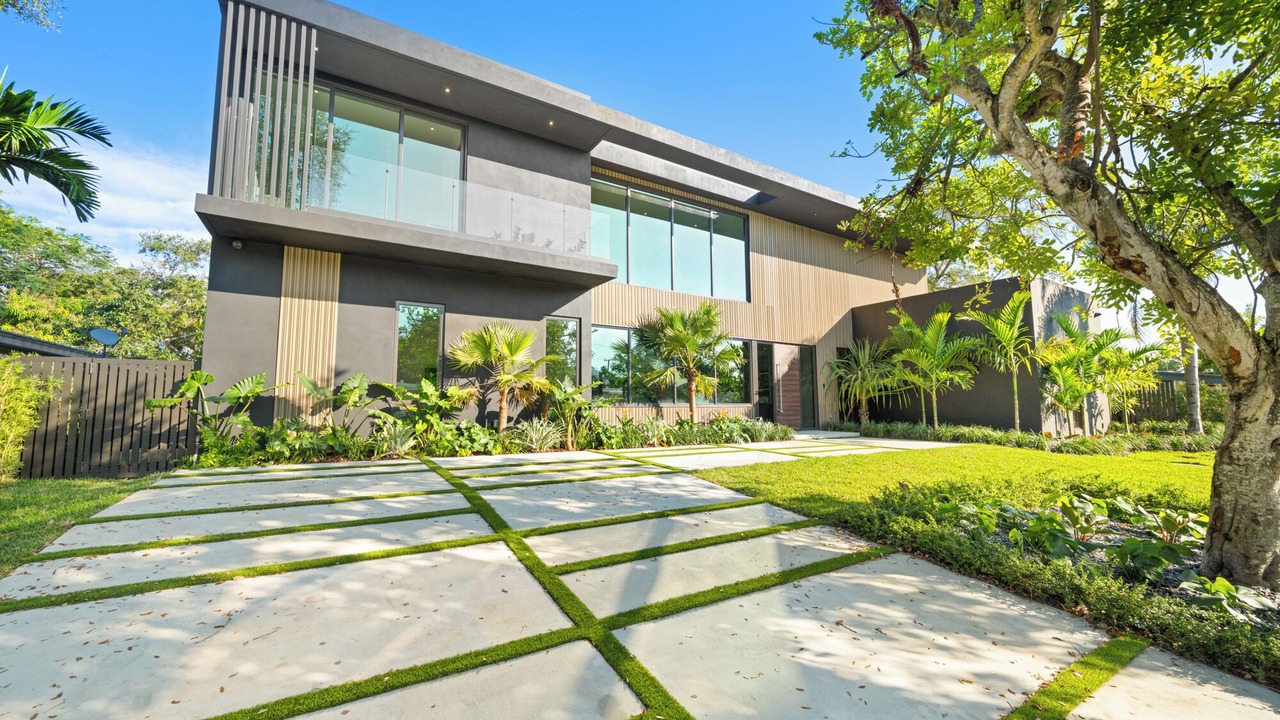 Photo of Outdoor in North Miami Beach