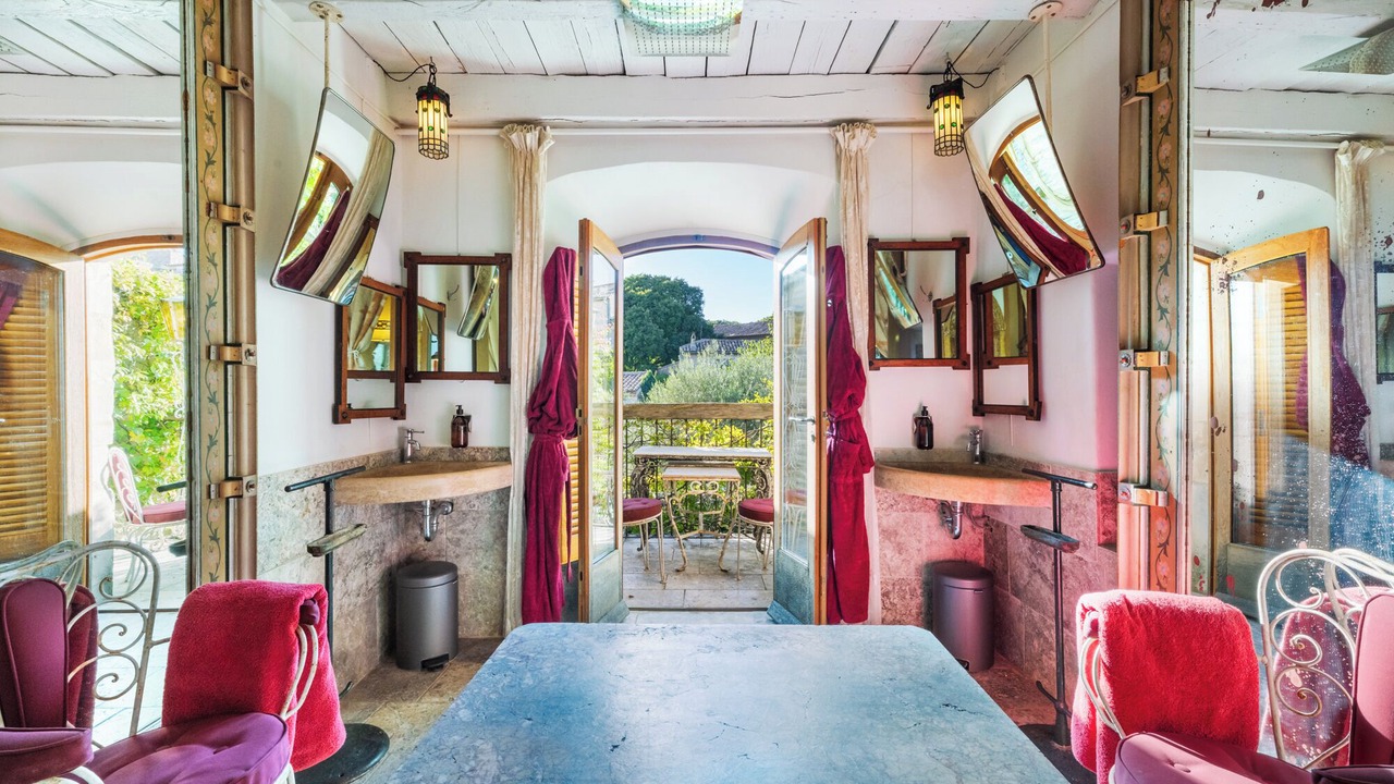 Photo of Others in Goult