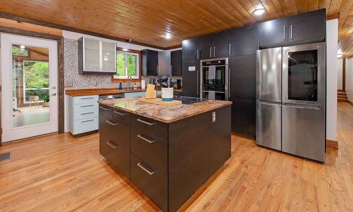 Photo of Kitchen in Lookout Valley Neighborhood Association