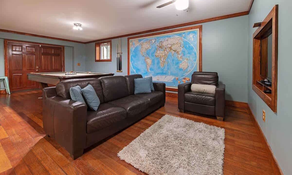Photo of Livingroom in Lookout Valley Neighborhood Association