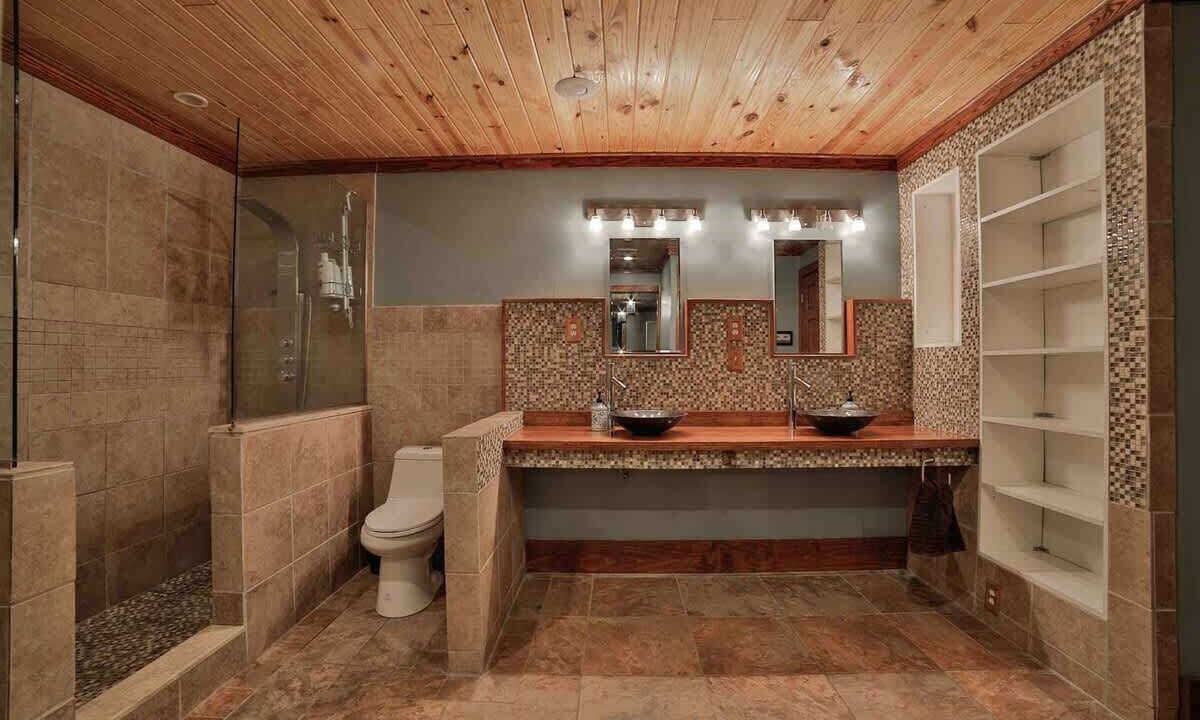 Photo of Bathroom in Lookout Valley Neighborhood Association