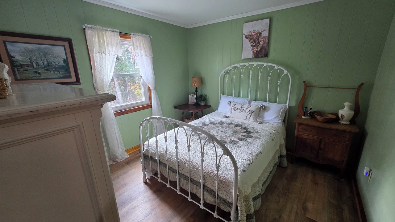Photo of Bedroom in Copper Hill