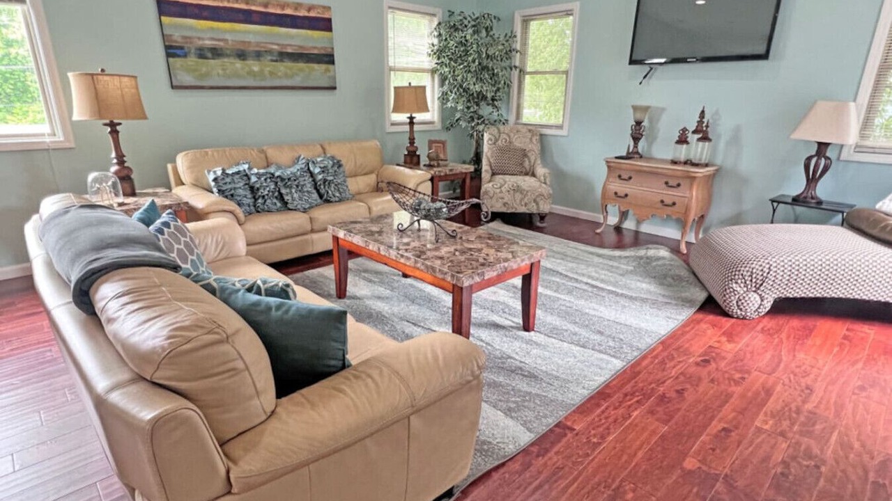 Photo of Livingroom in Kelleys Island