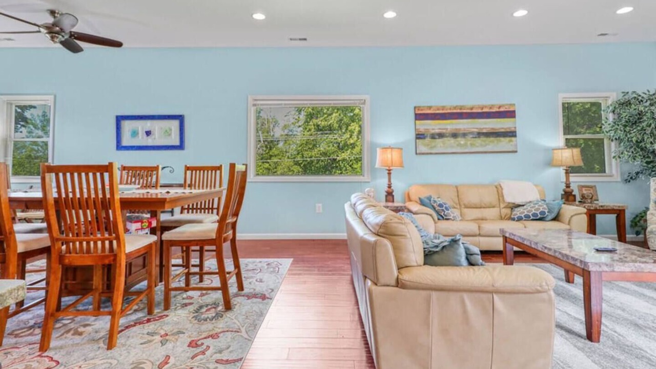 Photo of Livingroom in Kelleys Island