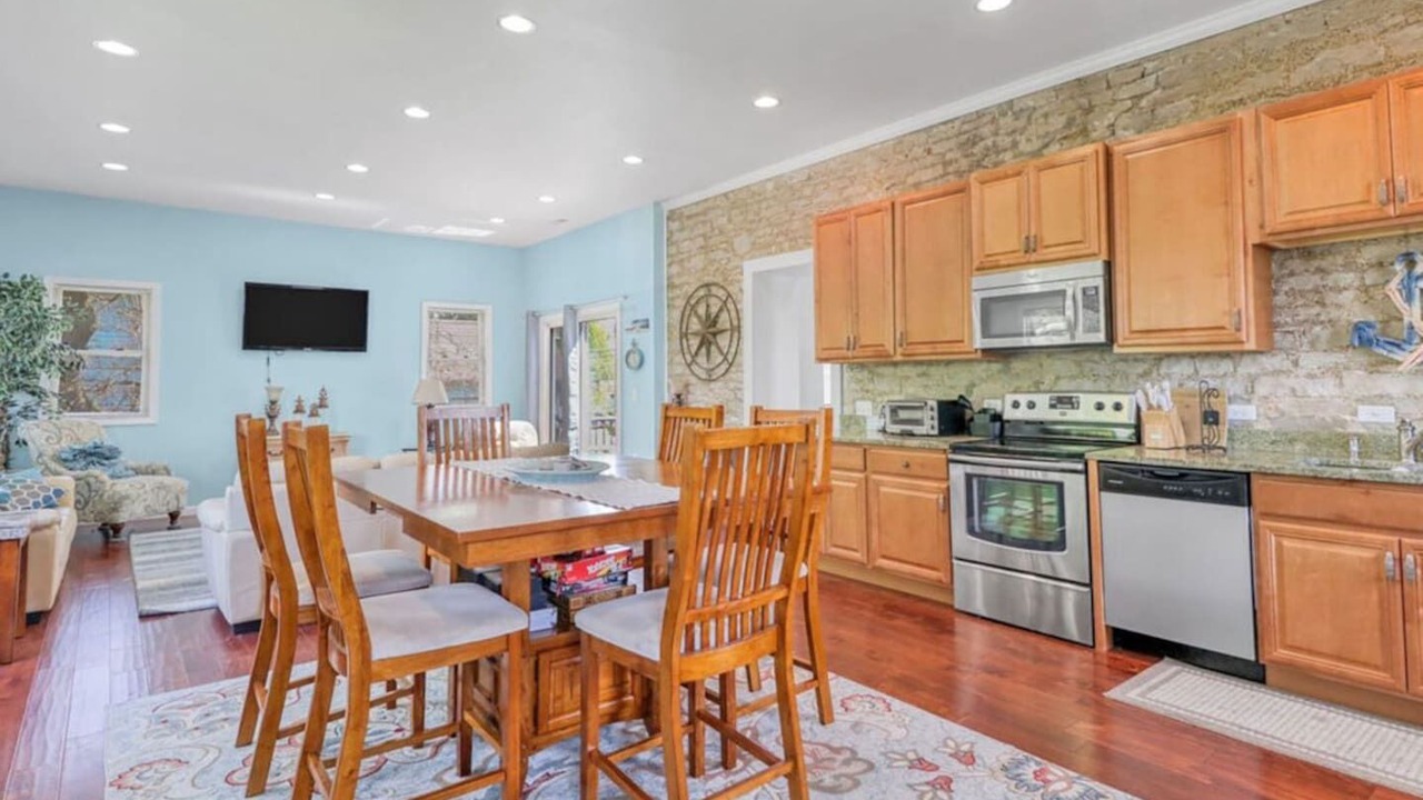 Photo of Kitchen in Kelleys Island