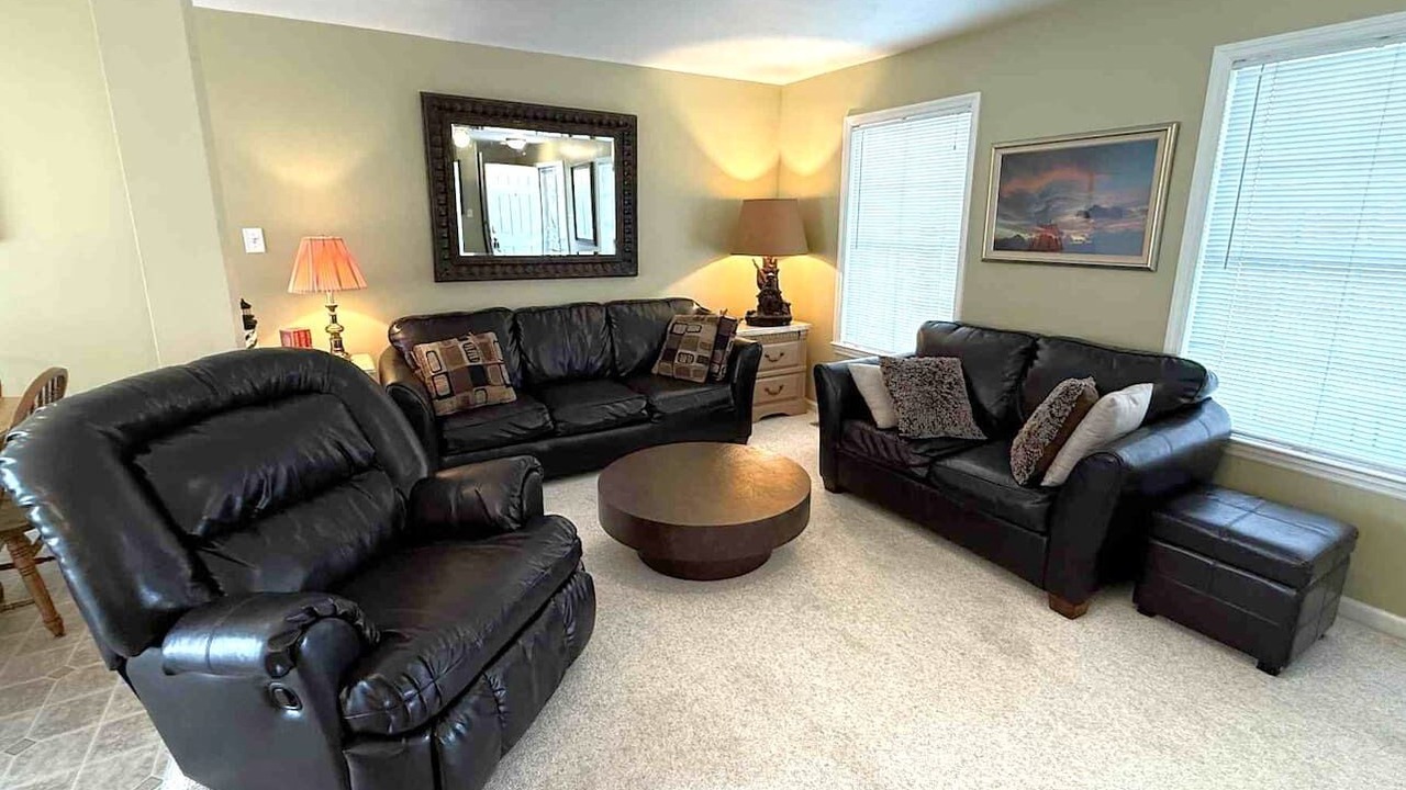 Photo of Livingroom in Kelleys Island