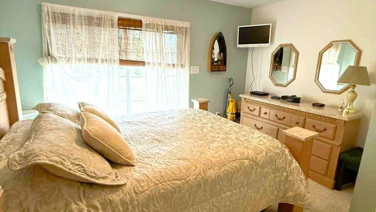 Photo of Bedroom in Kelleys Island