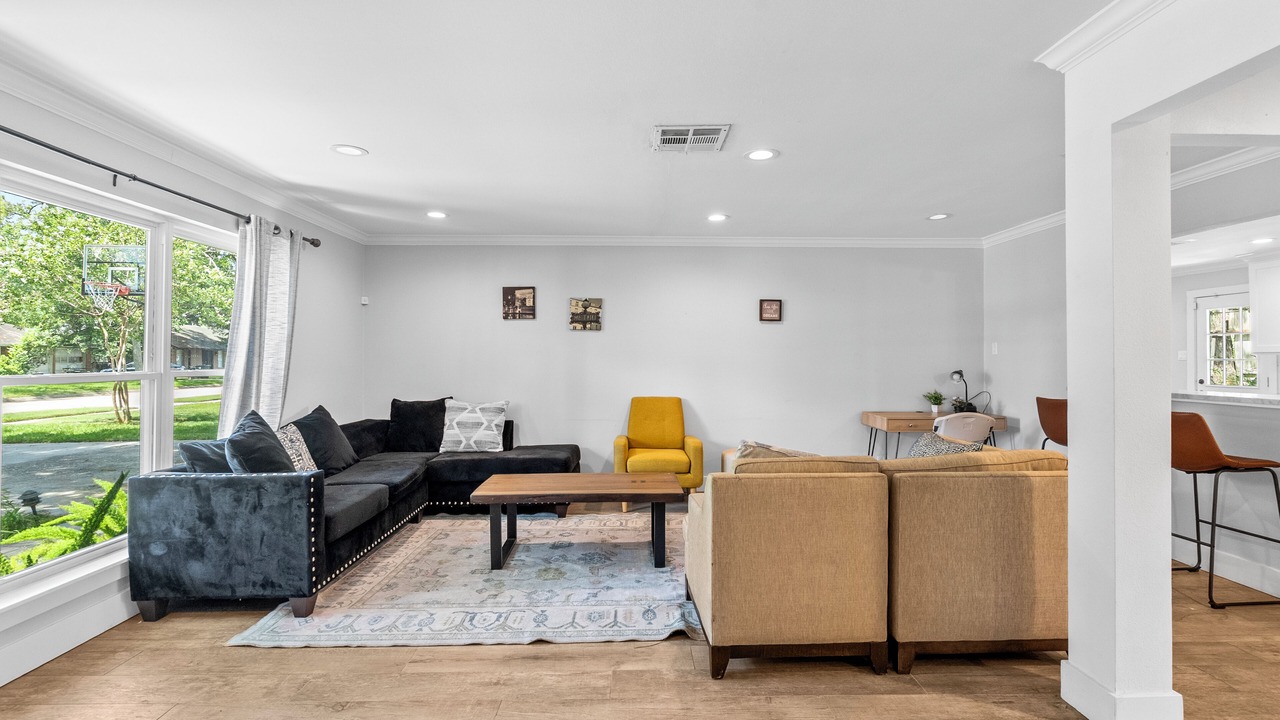 Photo of Livingroom in Memorial
