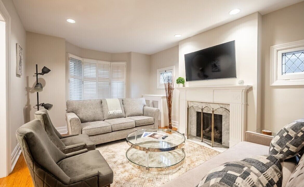 Photo of Livingroom in Rosedale