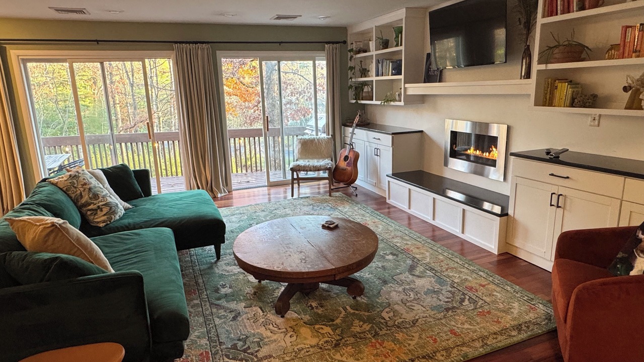 Photo of Livingroom in Kingston