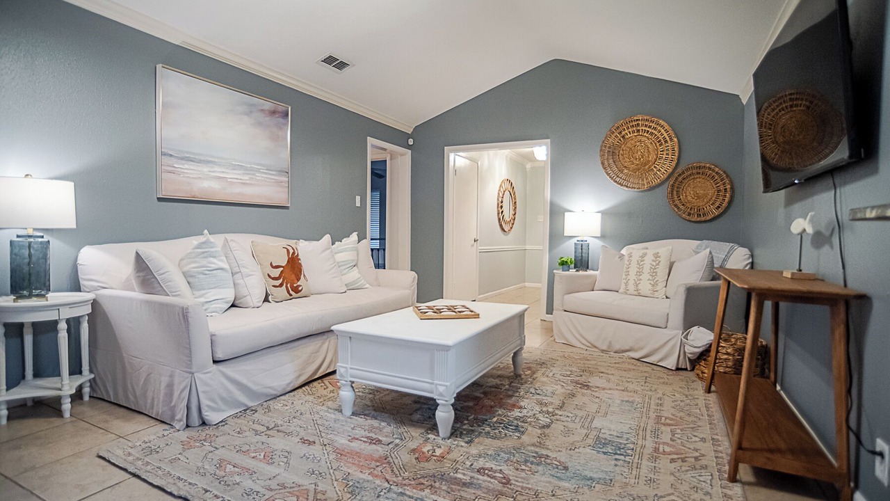 Photo of Livingroom in Bay Area