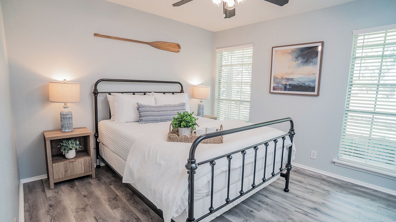 Photo of Bedroom in Bay Area