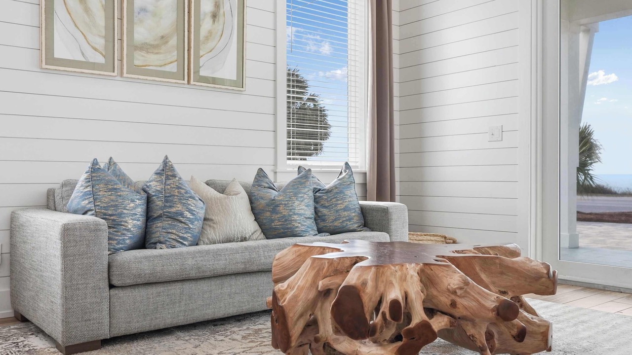 Photo of Livingroom in Bid-a-wee Beach