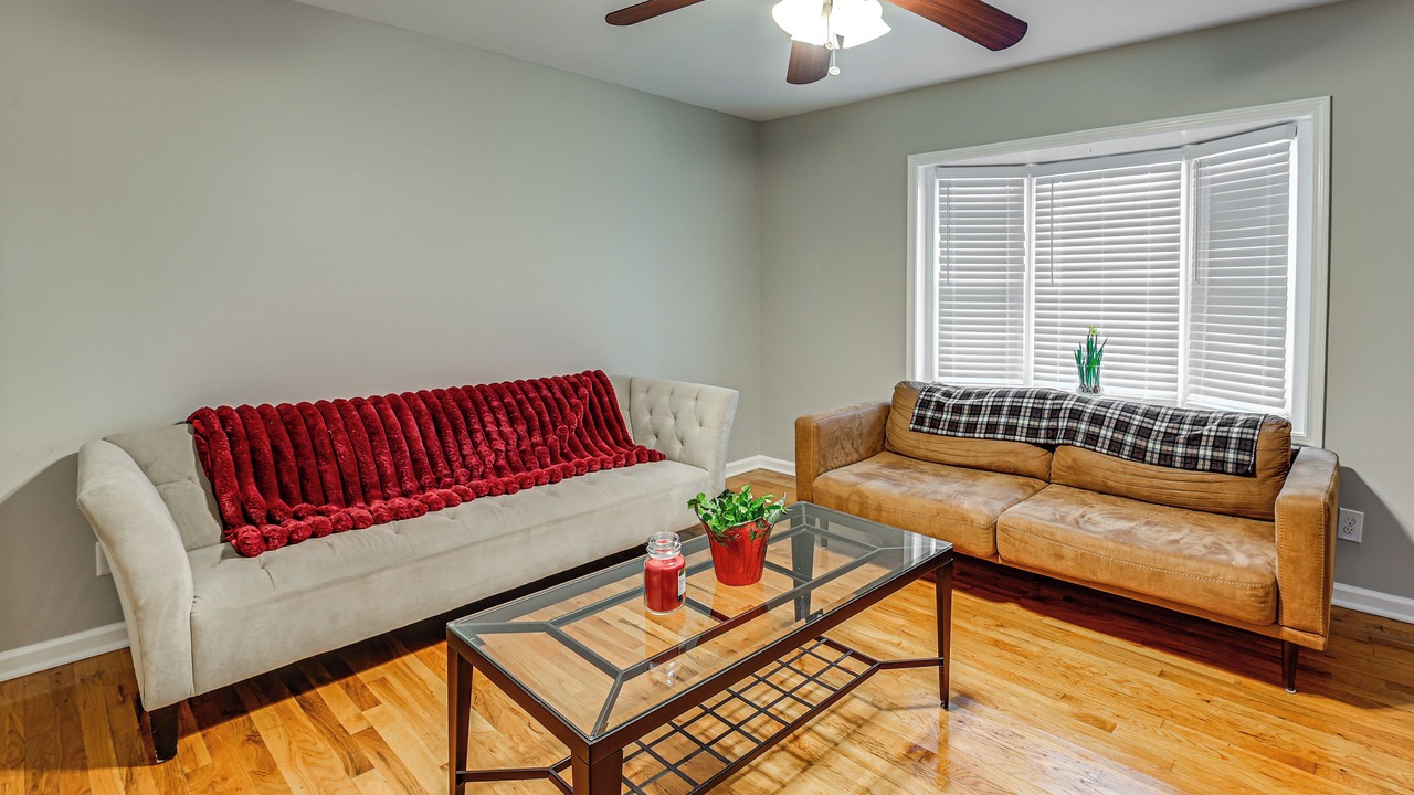 Photo of Bedroom in Midway