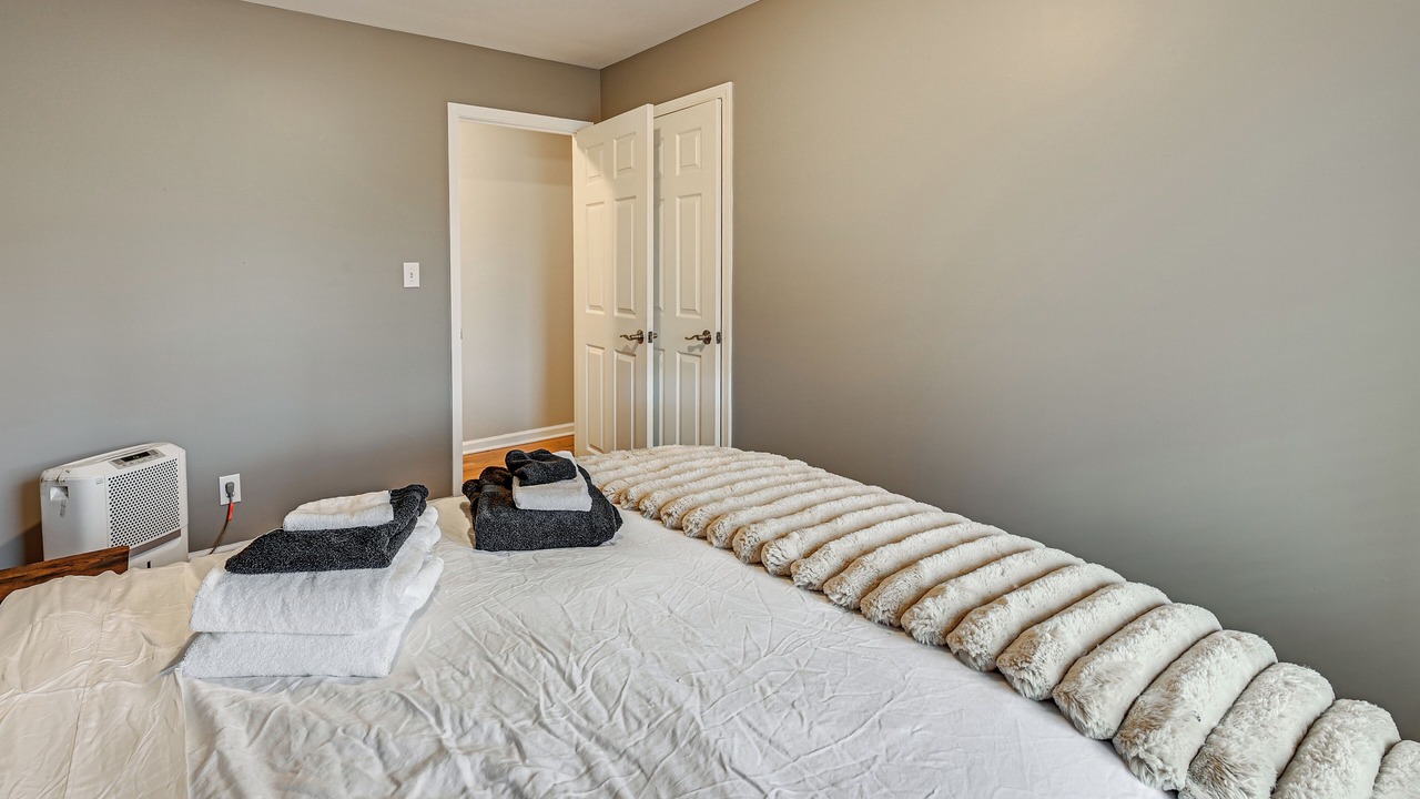 Photo of Bedroom in Midway