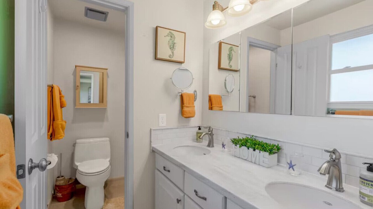 Photo of Bathroom in Bryn Mawr-Skyway