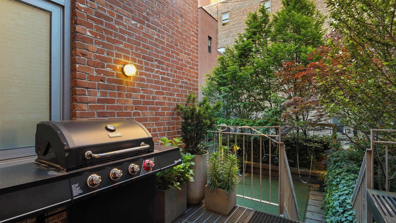 Photo of Outdoor in Manhattan Valley