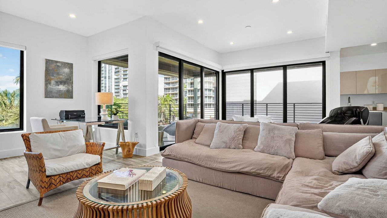 Photo of Livingroom in North Beach