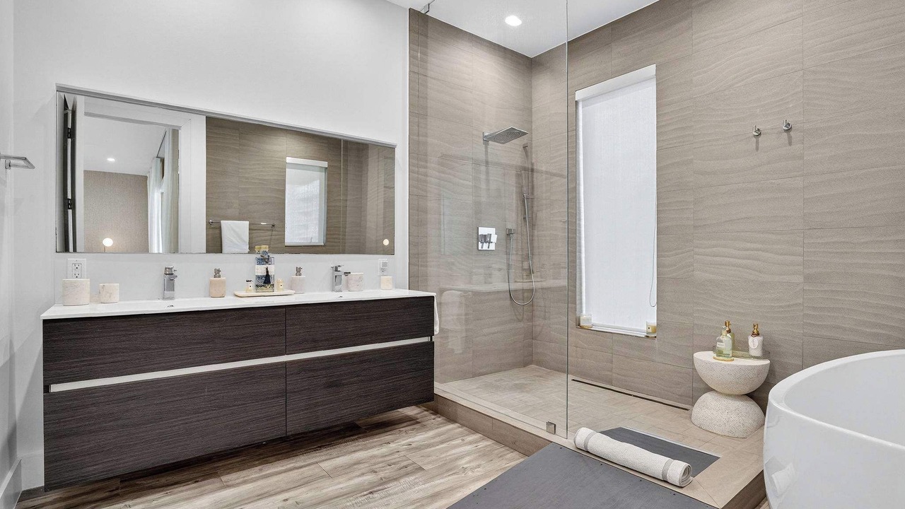 Photo of Bathroom in North Beach