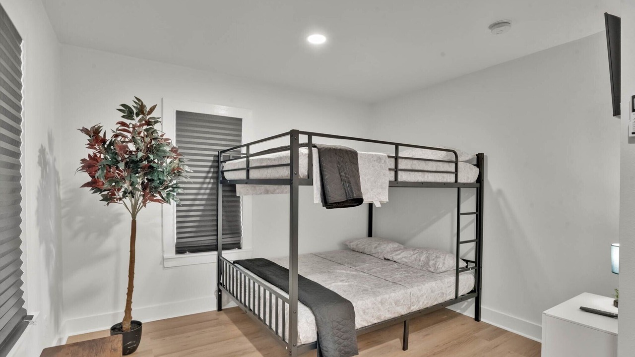 Photo of Bedroom in Shreveport