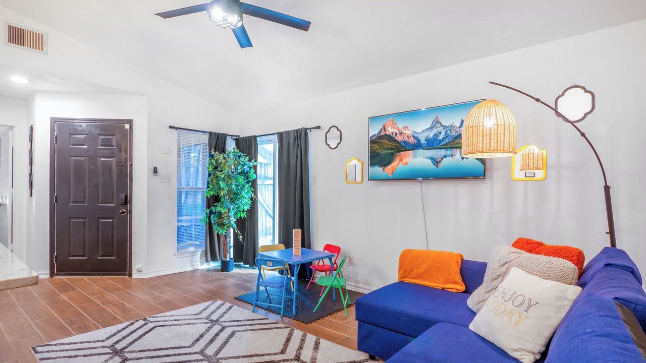 Photo of Livingroom in North San Antonio - SAT