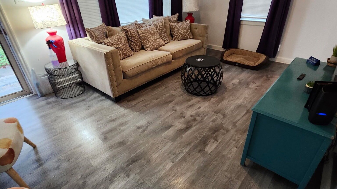 Photo of Livingroom in Southeast Raleigh