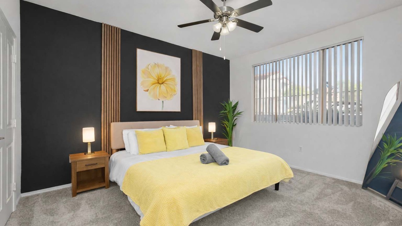 Photo of Bedroom in McDowell Mountain Apartments