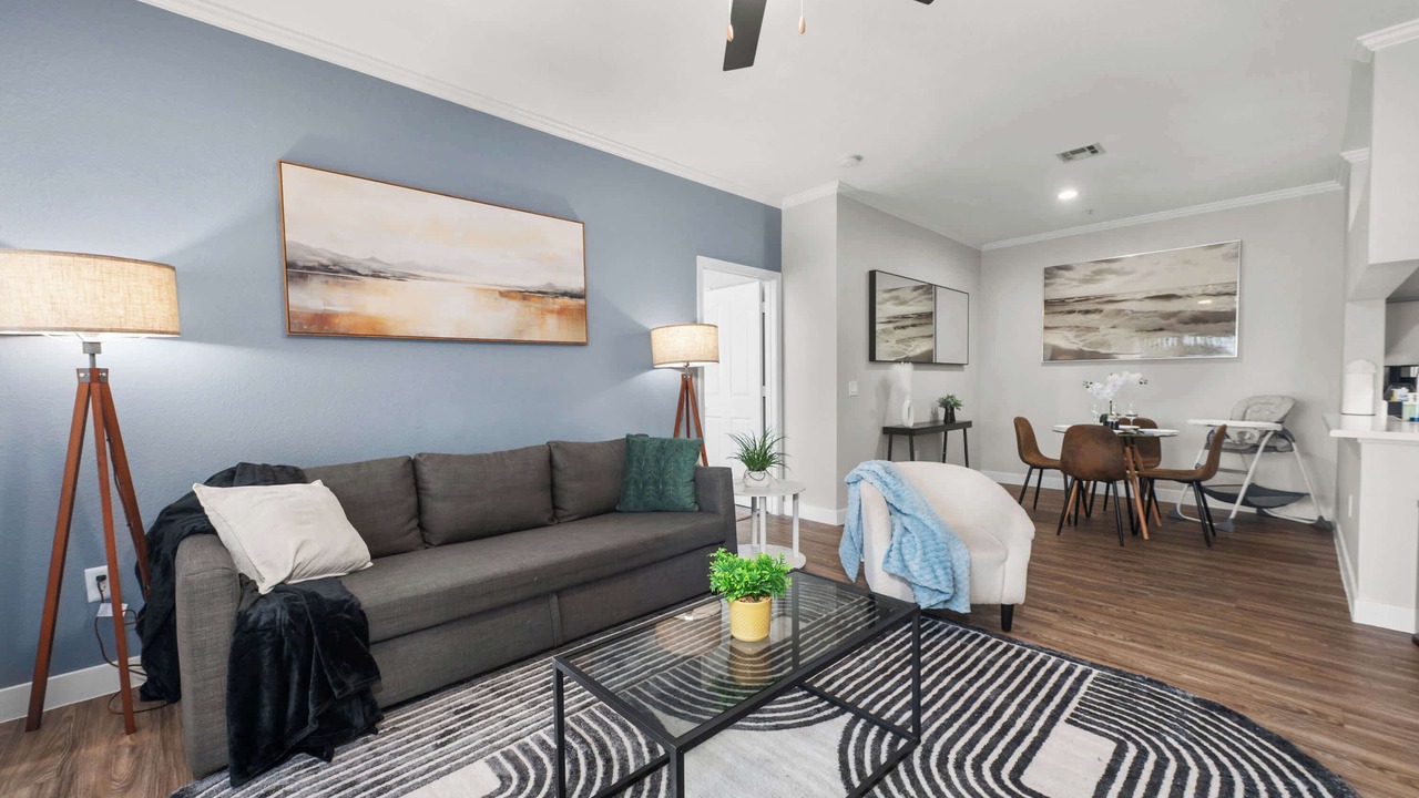 Photo of Livingroom in McDowell Mountain Apartments